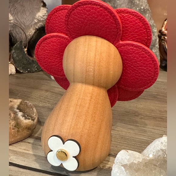 Louis Vuitton Wild At Heart Petula - Picture 9 of 9